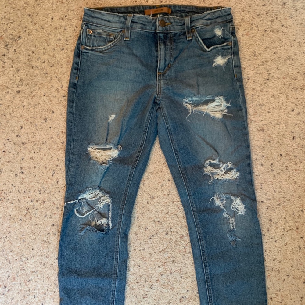 How’s crop jeans